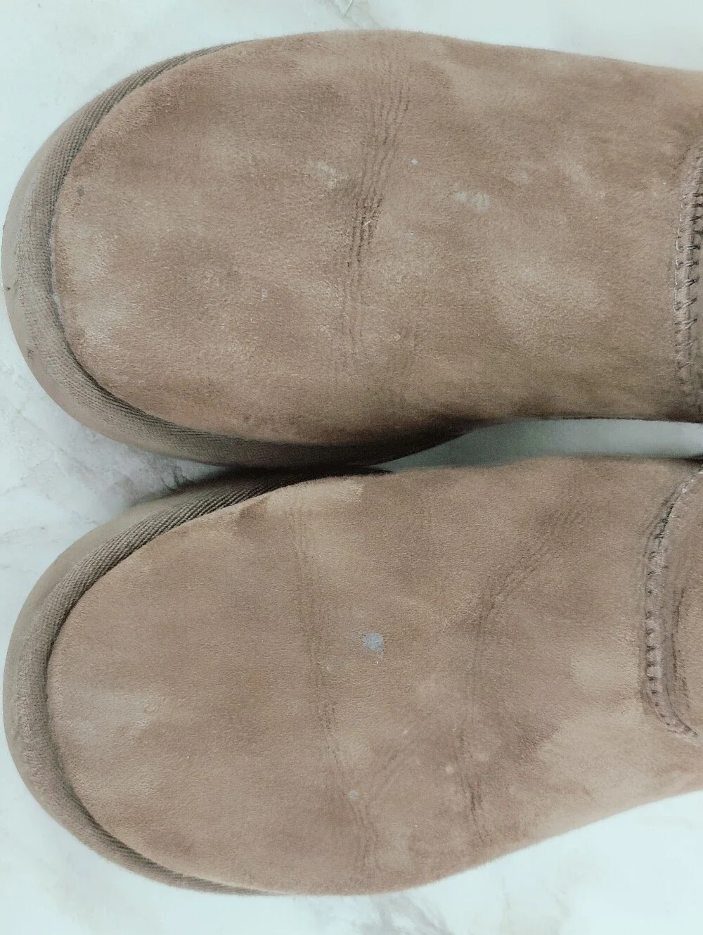 UGG Women's Classic Chocolate Brown Suede Short Boots, Sz 7